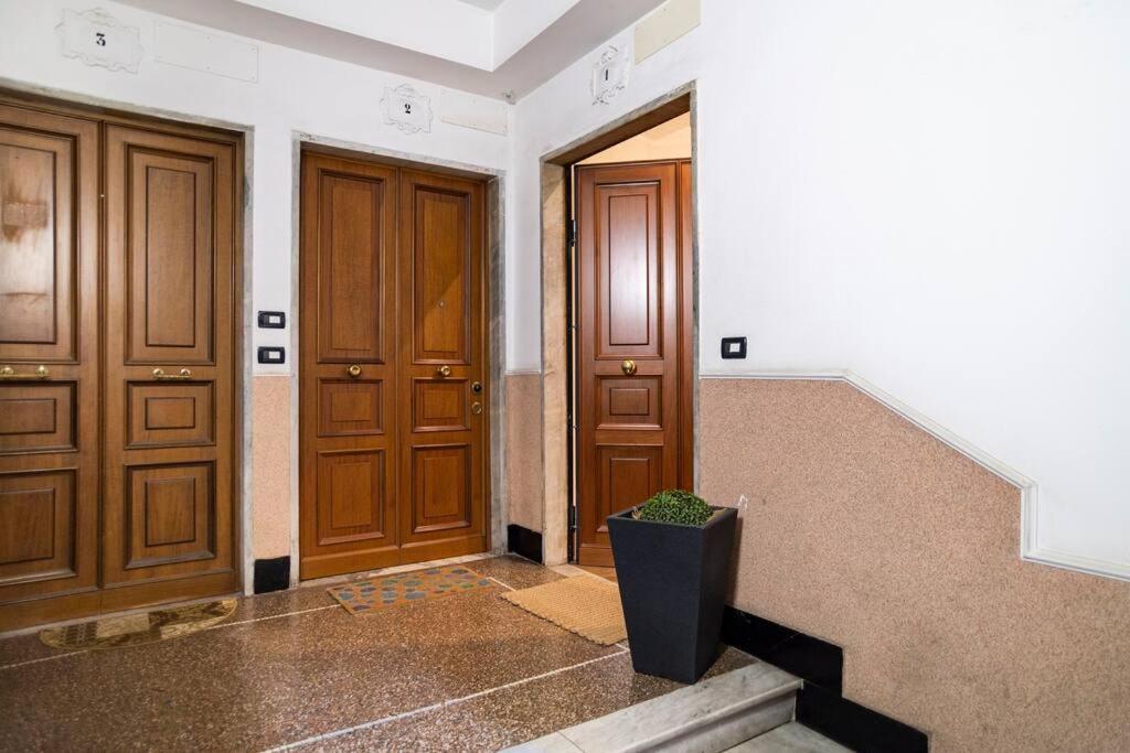 شقة Lily'S - Near Harbor And Downtown With Terrace - Italy Flat Vacation جنوة المظهر الخارجي الصورة